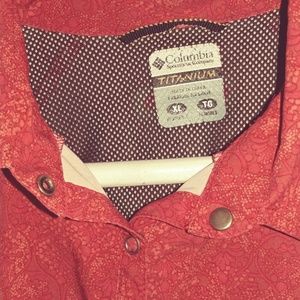 Columbia short sleeve shirt